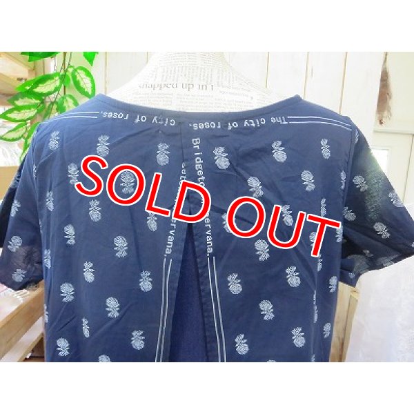 画像5: ポートランド　後身頃ハンカチプリント　ワンピース　ネイビー (5)