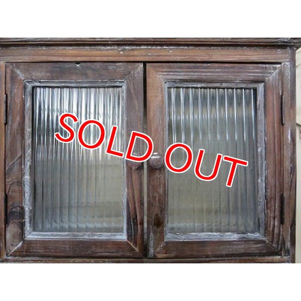 画像3: アンティークガラス扉シェルフ　3フック付き (3)